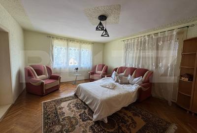 De Vanzare - Casa de Vacanta cu Teren Generos 5.755 m? , 3 Camere - 8