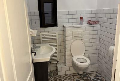 Apartament cu 3 camere semidecomandat în Central - 4