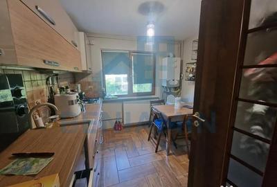 Apartament cu 4 camere decomandat în Calea București - 4