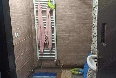 Vand apartament 3 camere in Babeni - 3