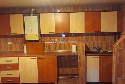 Casă cu 3 camere cu Teren 250 Mp în Central - 3