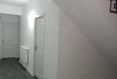 Casă cu 4 camere cu Teren 1000 Mp în Central