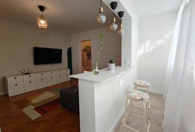 Apartament cu 3 camere semidecomandat în Dristor