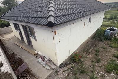 Casă cu 3 camere în Câmpenești - 2