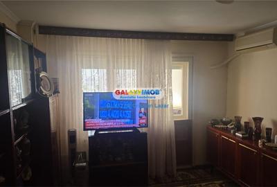 Apartament cu 4 camere semidecomandat în Crângași