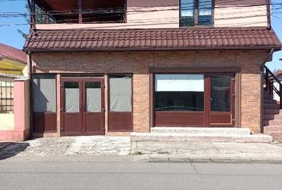 Spațiu comercial, de 150 mp, în Central - 4