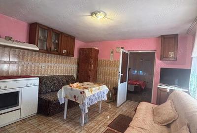 Casă cu 3 camere cu Teren 600 Mp în Central - 2