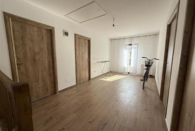 CASA / VILA  DE INCHIRIAT, CENTRU - 18