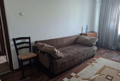 Apartament cu 3 camere decomandat în Vest
