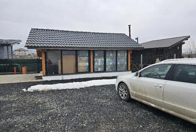 Casă cu Teren 8 Mp în Central - 1