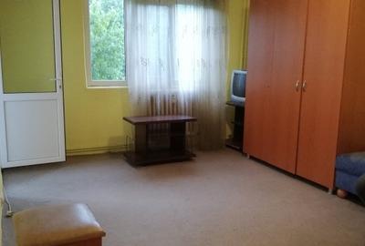 Apartament cu 2 camere decomandat, mobilat în Nicolina - 4