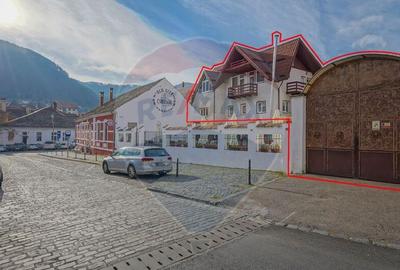 PIATA UNIRII 12BIS BRASOV | CLADIRE CU SPATIU COMERCIAL S...
