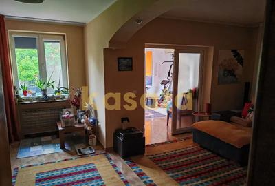 Casă cu 7 camere cu Canalizare în Central - 11