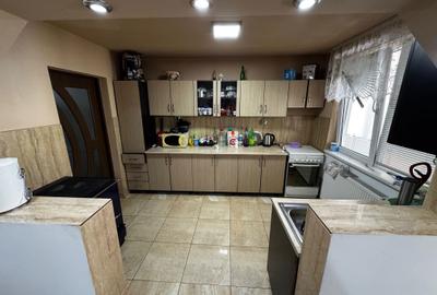 Casă cu 4 camere în Central - 4