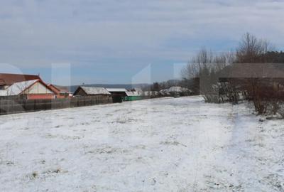 Teren de 4655 mp, în Central - 3