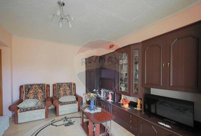 Apartament cu 2 camere de vanzare str. Cazaban, zona Io?ia - 1