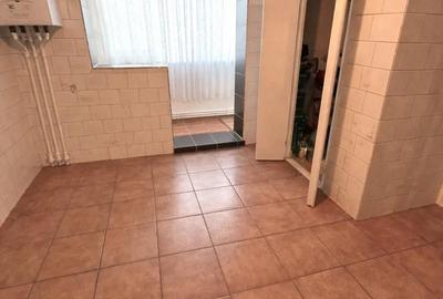 Apartament cu 2 camere semidecomandat, mobilat în Micro 21 - 6
