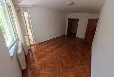 Apartament cu 3 camere semidecomandat în Titan - 3