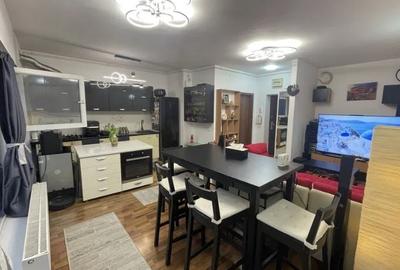 Apartament cu 3 camere decomandat în Titan