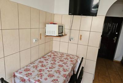 Apartament semidecomandat în Rahova - 9