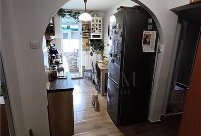 Sagului - 2 Camere - Etaj intermediar cu LIFT - Decomandat - Centrala termica pr - 1