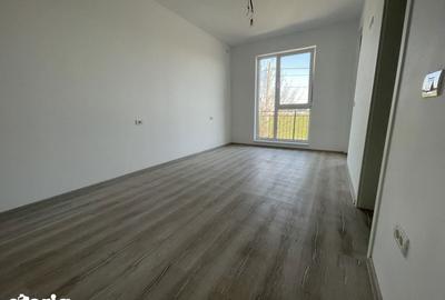 Casă cu 5 camere cu Teren 500 Mp în Dumbrăvița