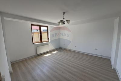 Casa cu 6 camere de vanzare in Pitesti - 2