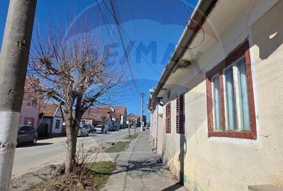 Casă cu 3 camere cu Teren 477 Mp în Central - 13