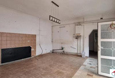 Casă cu Teren 435 Mp în Titulescu - 3