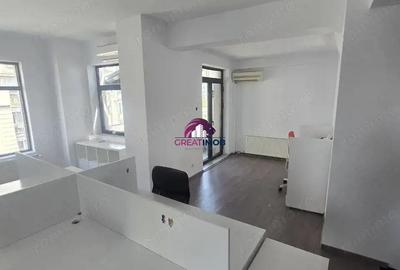 Apartament cu 4 camere decomandat în Unirii