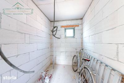 Casă cu 3 camere cu Teren 1558 Mp în Central - 11