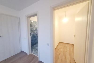 Vila P+E, 5 camere,3 bai,teren 418 mp,finisaje top, intabulata, toate utilitatil - 16