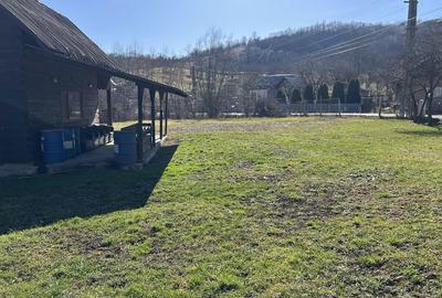 Teren de 1000 mp, în Stana - 1