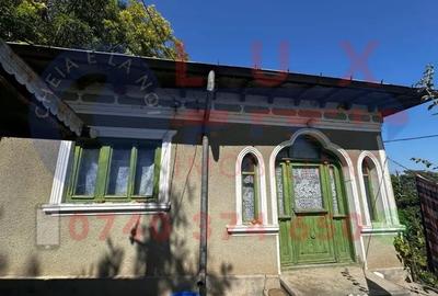 Casă cu 5 camere cu Teren 1394 Mp în Orizontului - 1