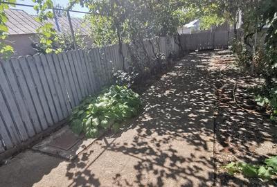 Casă cu 3 camere cu Teren 1558 Mp în Jurilovca - 3