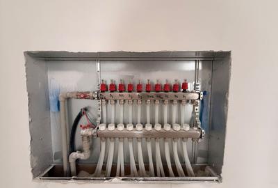 Apartament cu 3 camere decomandat în 1 Mai - 10