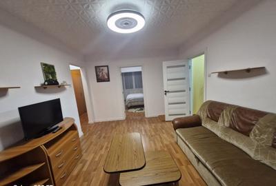 Apartament cu 3 camere semidecomandat, mobilat în Astra