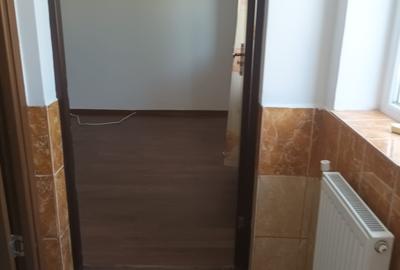Apartament 3 camere cu centrala proprie nemobilat. - 4