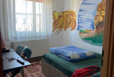 De vanzare Ap.2 cam Zarnesti, Str.Ciucas De vanzare Ap.2 cam Zarnesti, Str.Ciucas - 2