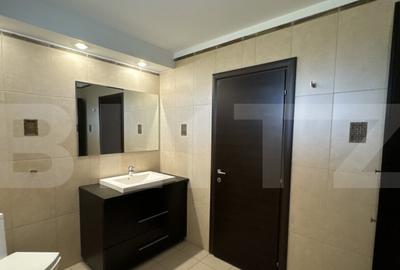 Casa S + P + M de 333 mp utili, cu 2.040 mp teren, front 26 - 7