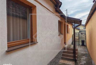 Casă cu 4 camere cu Teren 540 Mp în Șura Mare - 9