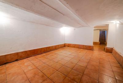 Apartament cu 3 camere semidecomandat, mobilat în Dâmbovița - 30