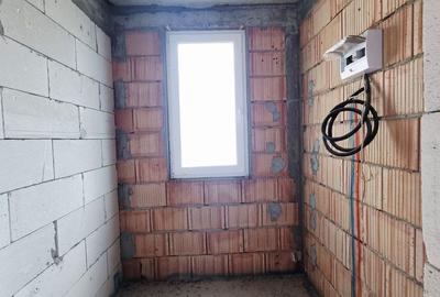 Casă cu 4 camere cu Garaj în Vânători - 9