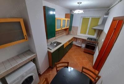 Apartament cu 3 camere decomandat în Giurgiului - 4