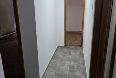 Apartament cu 3 camere decomandat, mobilat în Micro 6 - 10