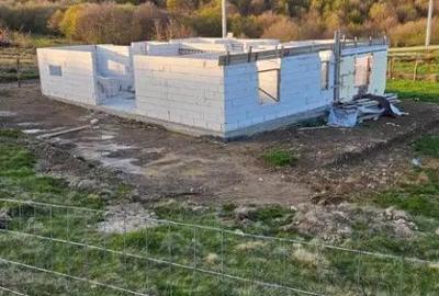Casă cu 4 camere cu Teren 900 Mp în Dumbrava (Livezile) - 3