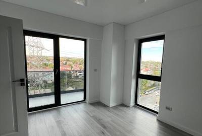 Apartament cu 7 camere decomandat în Nicolina - 9