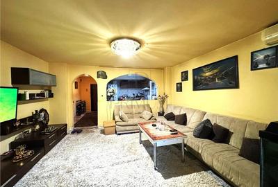 Apartament cu 3 camere decomandat în Vlădeasa - 14