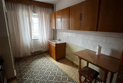 Apartament cu 2 camere decomandat în Traian - 5