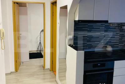 Apartament cu 3 camere semidecomandat în Central - 2